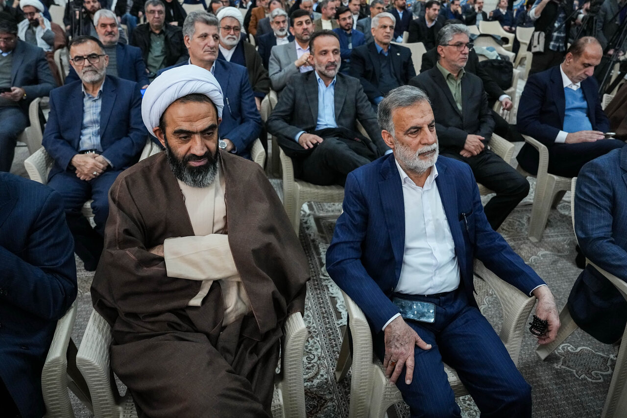 تجدید میثاق رئیس مجلس و نمایندگان با آرمان‌های امام(ره)