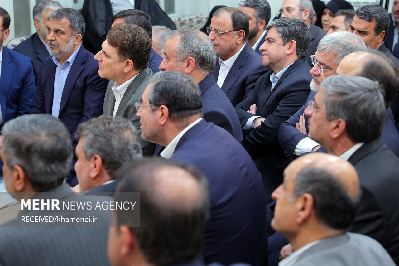 دیدار وزیر کشور و استانداران با رهبر انقلاب