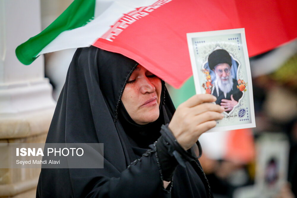 عزاداری بانوان در سوگ رهبر شهید انقلاب