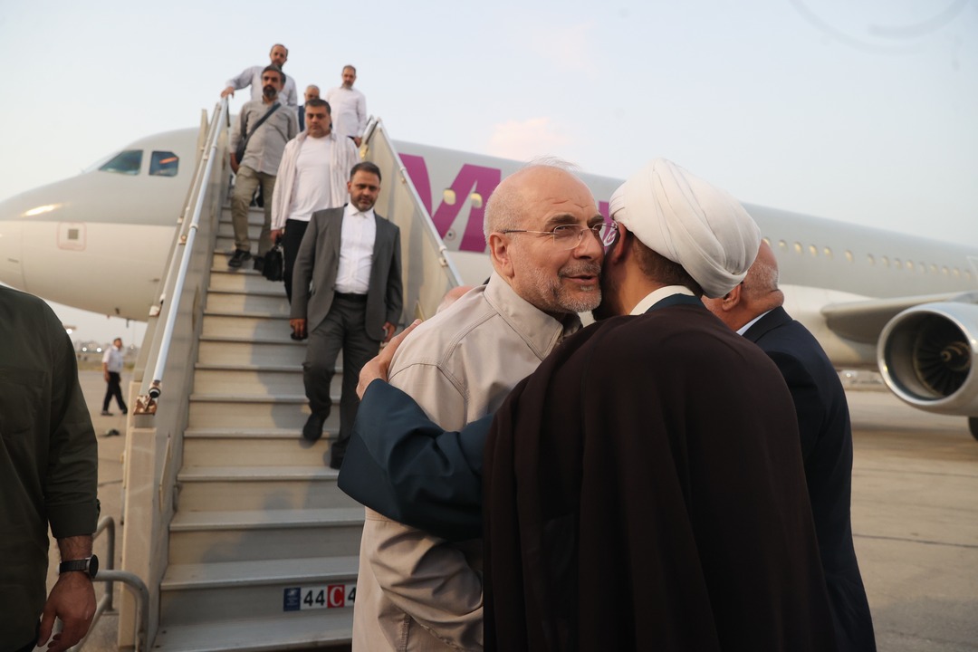  رئیس مجلس در فرودگاه بین المللی آبادان