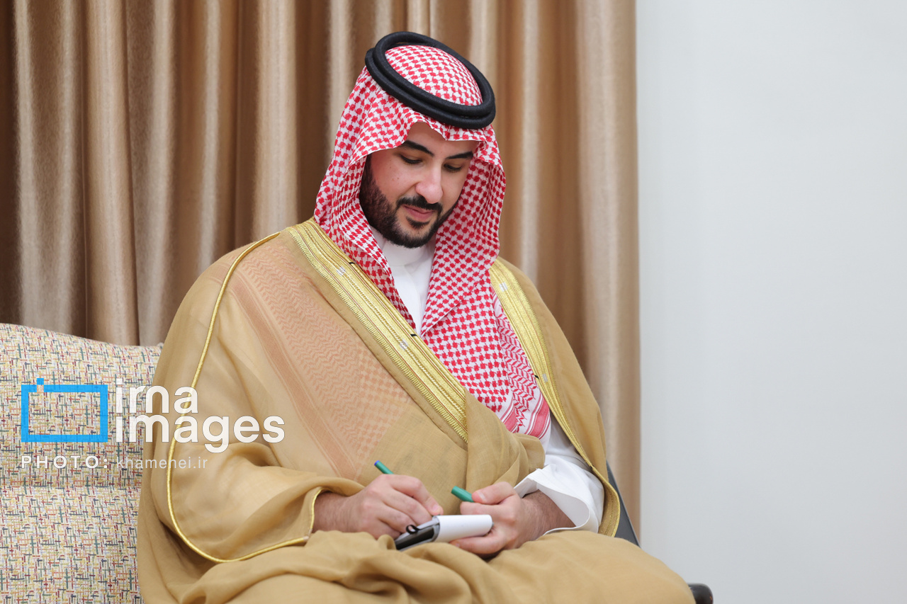 تقدیم پیام پادشاه عربستان به رهبر انقلاب