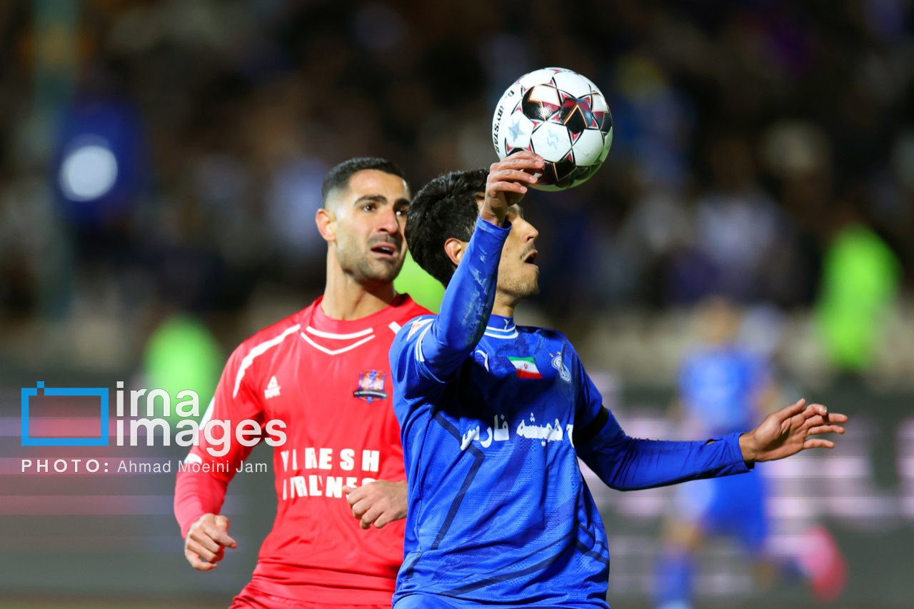 لیگ برتر فوتبال - استقلال و نساجی