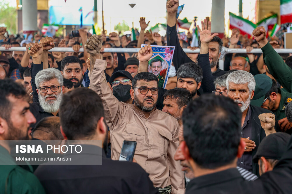 تشییع پیکر شهید دریابان «علیرضا تنگسیری»