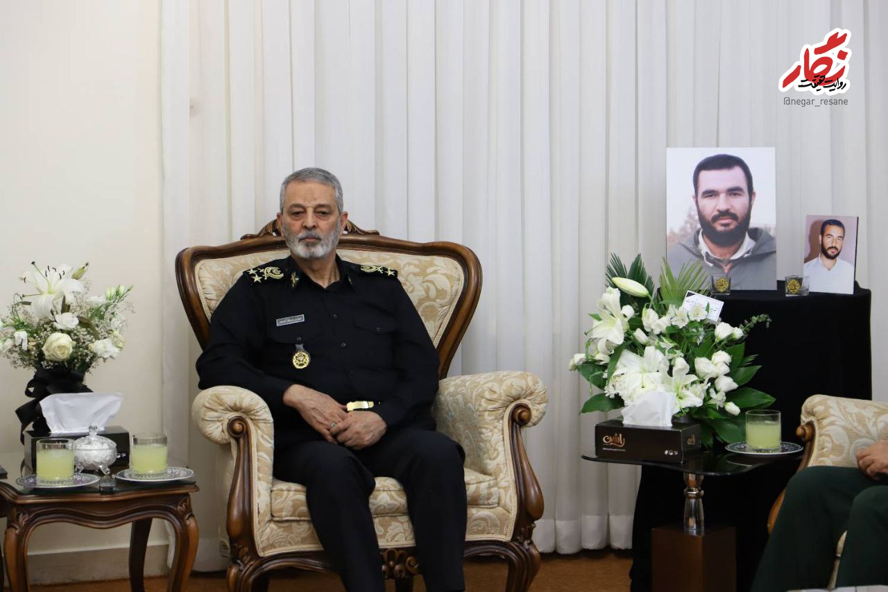 حضور رئیس دفتر رهبر معظم انقلاب در منزل شهید حسین سلامی