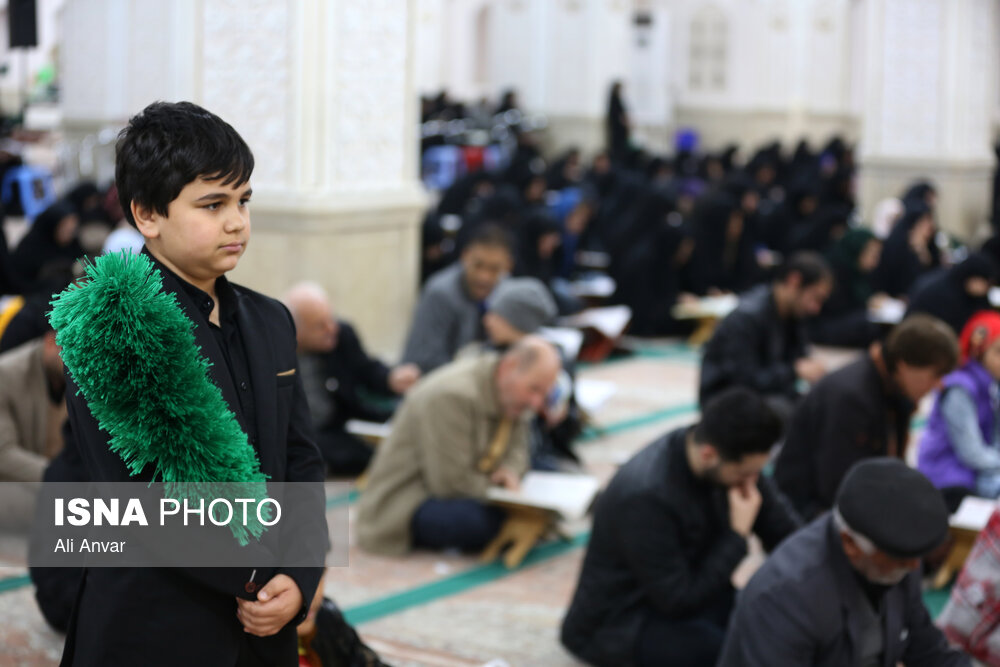 جزء خوانی قرآن کریم در مصلای اردبیل