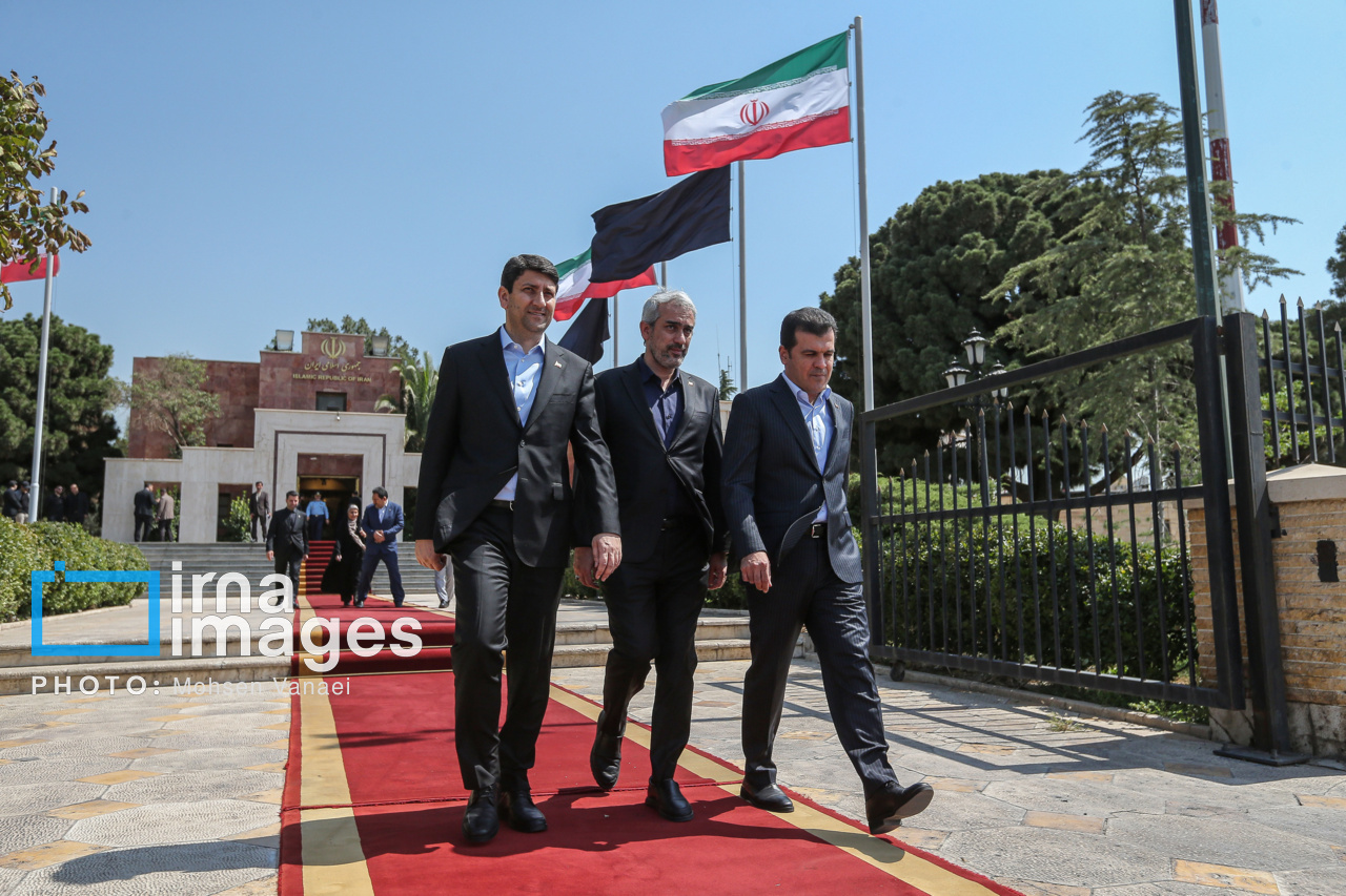 تصاویر بدرقه رئیس‌جمهور در سفر به پاکستان