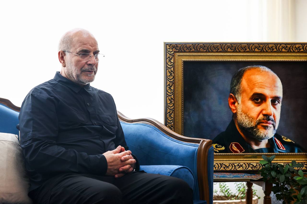 حضور قالیباف در منزل سپهبد شهید غلامعلی رشید 