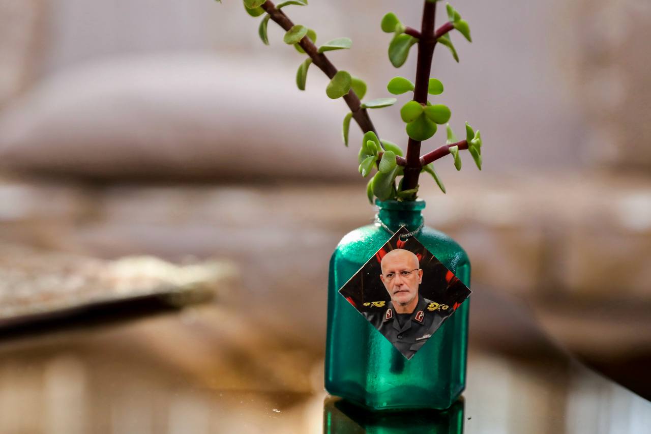 حضور قالیباف در منزل سرلشکر شهید غلامرضا محرابی