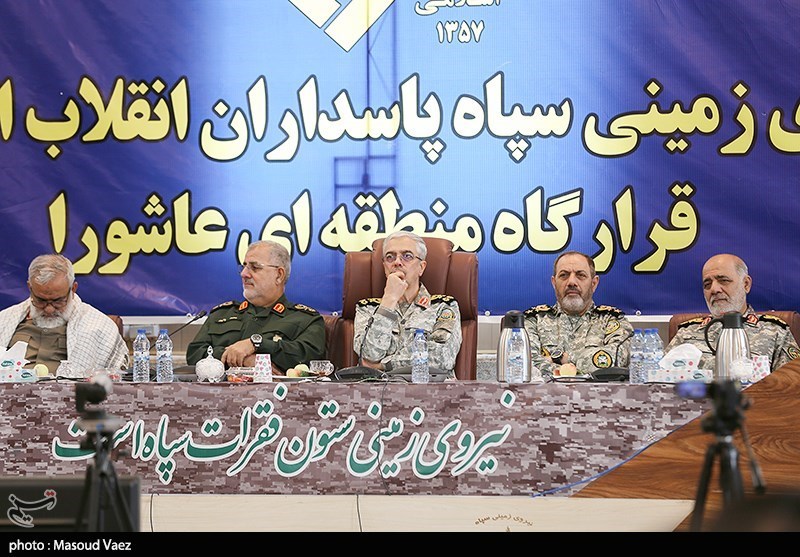 بازدید سرلشکر باقری از قرارگاه منطقه‌ای عاشورا 