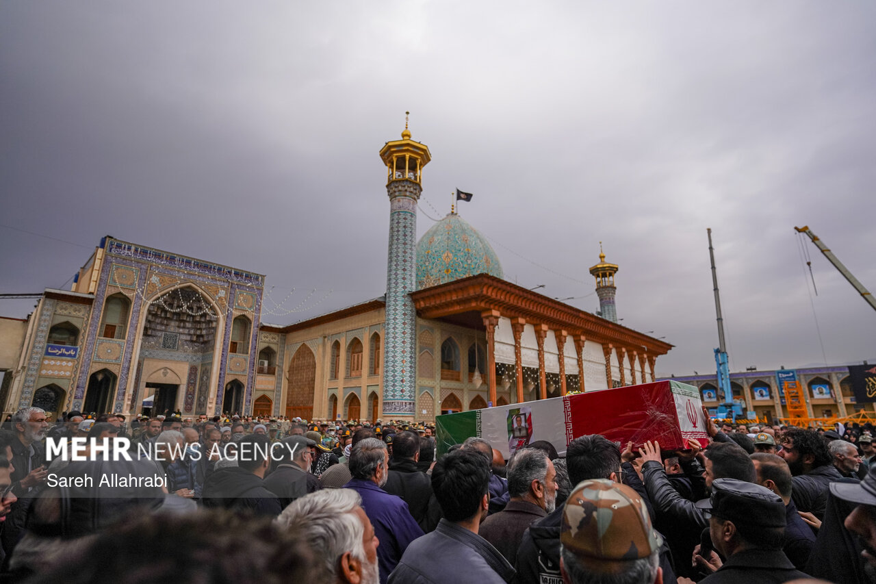 تشییع شهید ارتشی مدافع امنیت در شیراز