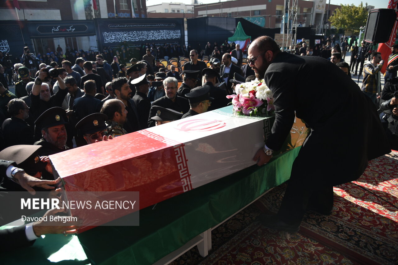  مراسم تشییع و خاکسپاری شهید گمنام