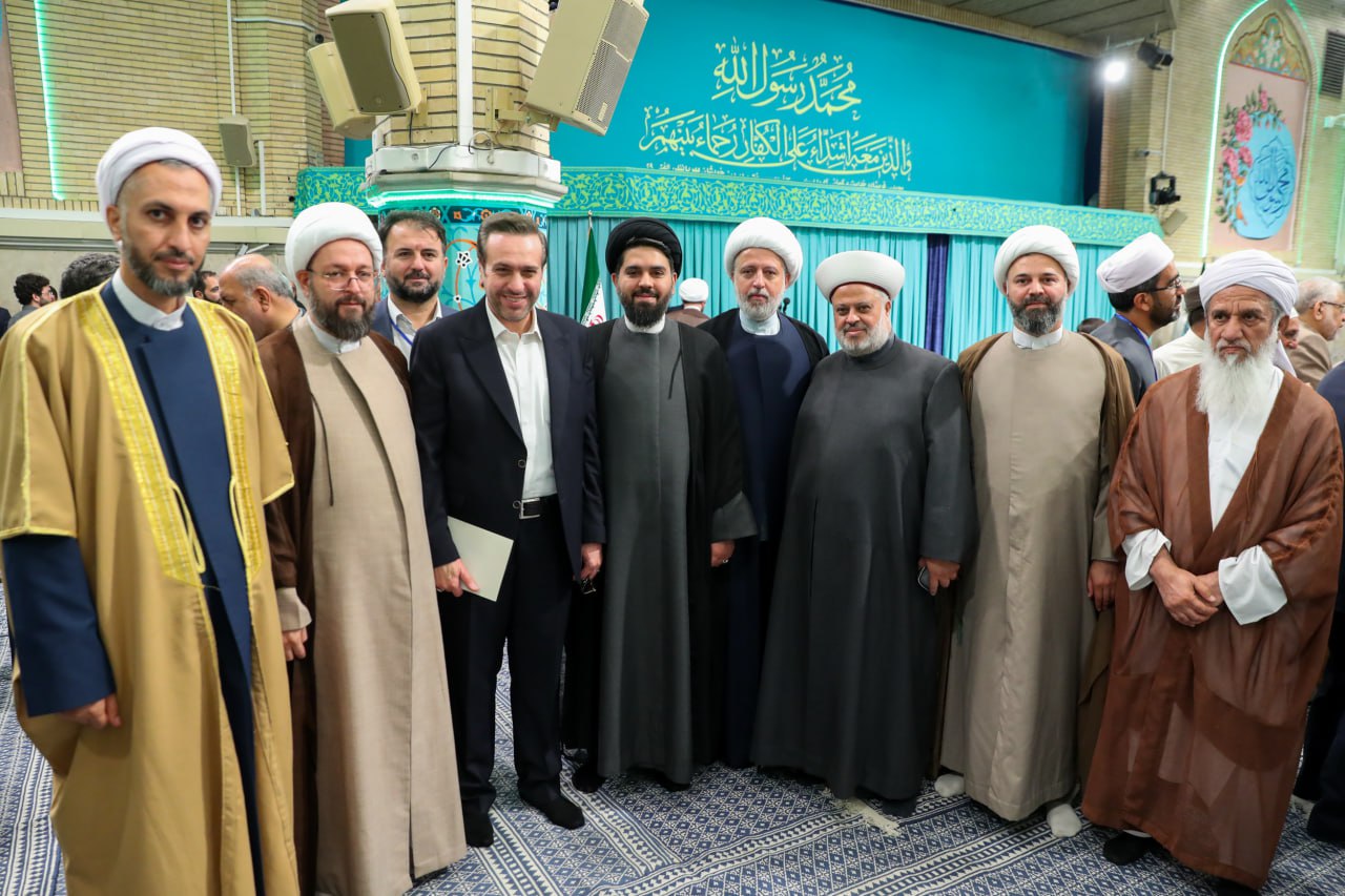 اتحاد شیعه و سنی در حسینیه امام خمینی