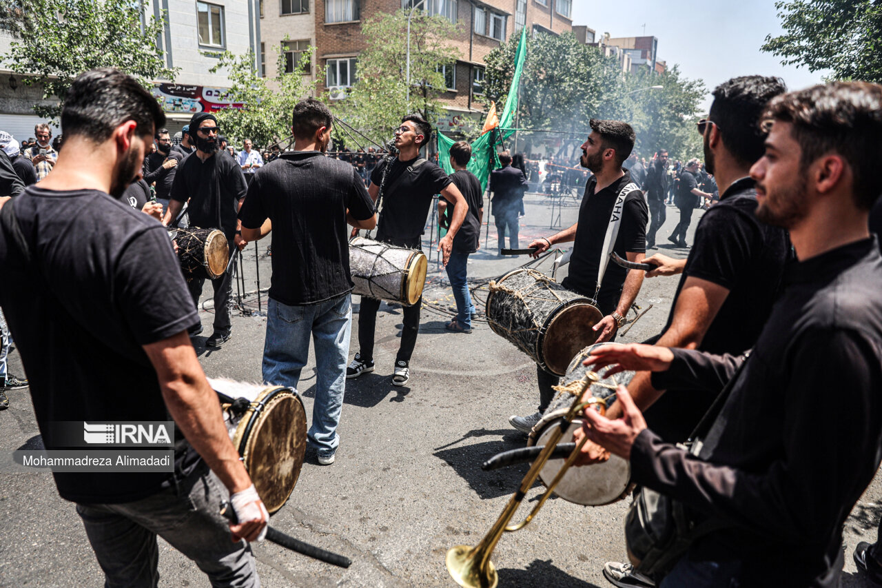 حضور رئیس جمهور منتخب در جمع عزاداران ظهر عاشورا