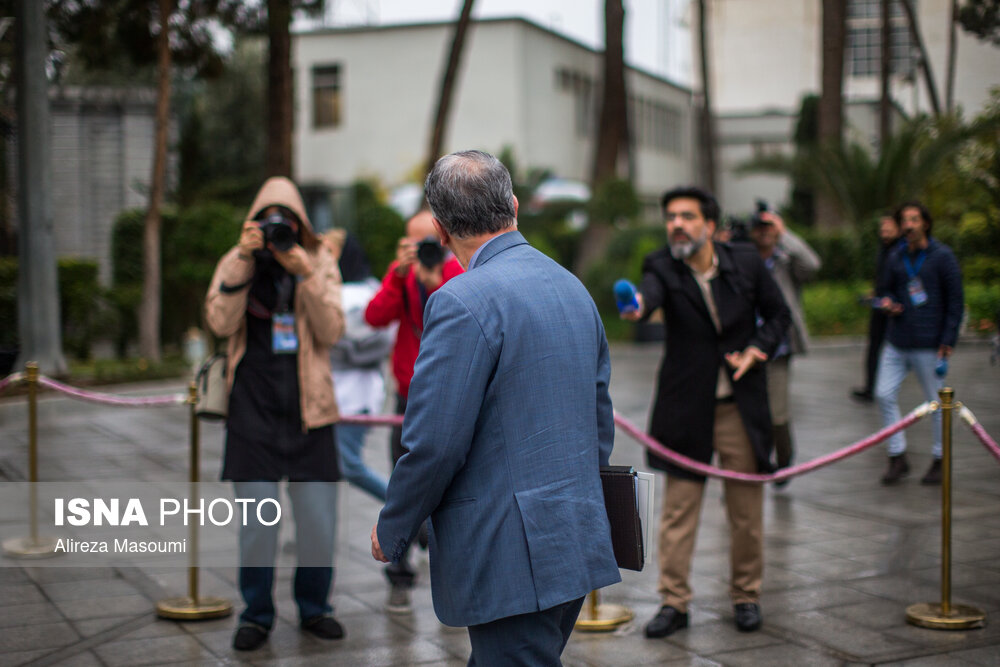 حاشیه جلسه هیات دولت - ۲۳ آبان