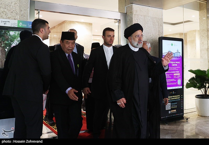 حضور رییس جمهور در مسجد استقلال جاکارتا