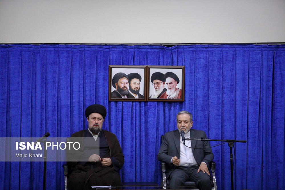 مراسم تجدید میثاق وزیر خارجه با آرمان‌های امام راحل