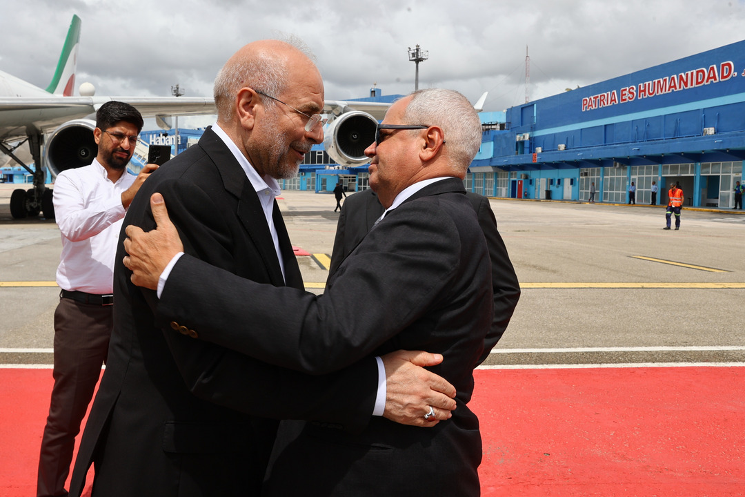 بدرقه قالیباف توسط رئیس و نایب‌رئیس مجلس کوبا