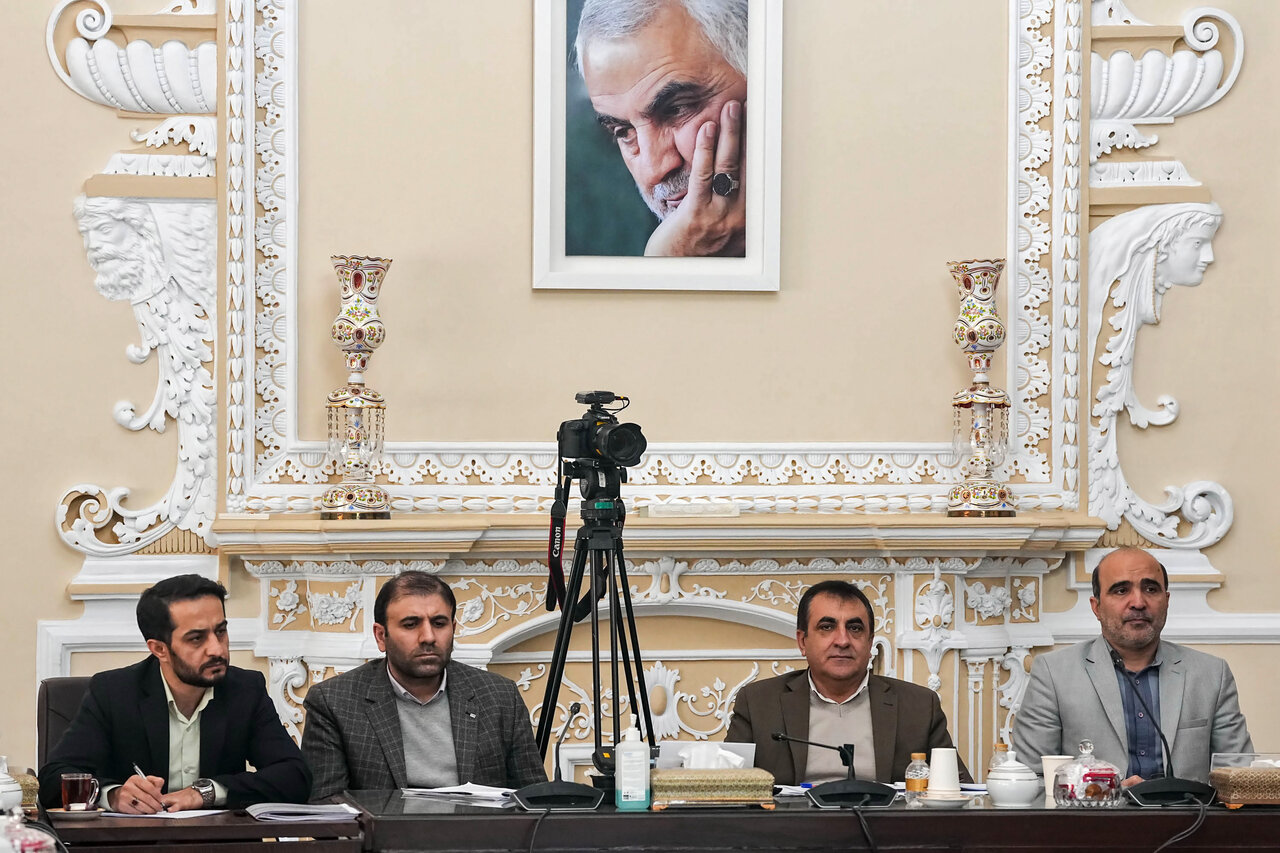 دیدار وزیر علوم و جمعی از رؤسای دانشگاه‌ها با قالیباف