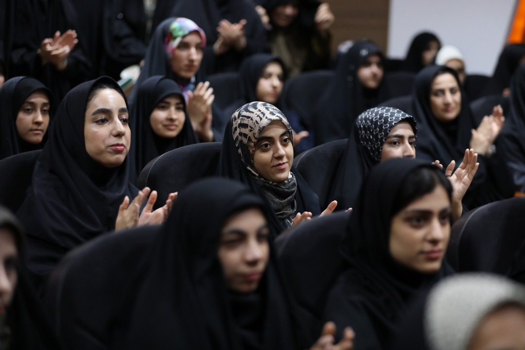 نشست صمیمانه تشکل های دانشجویی استان گلستان با قالیباف