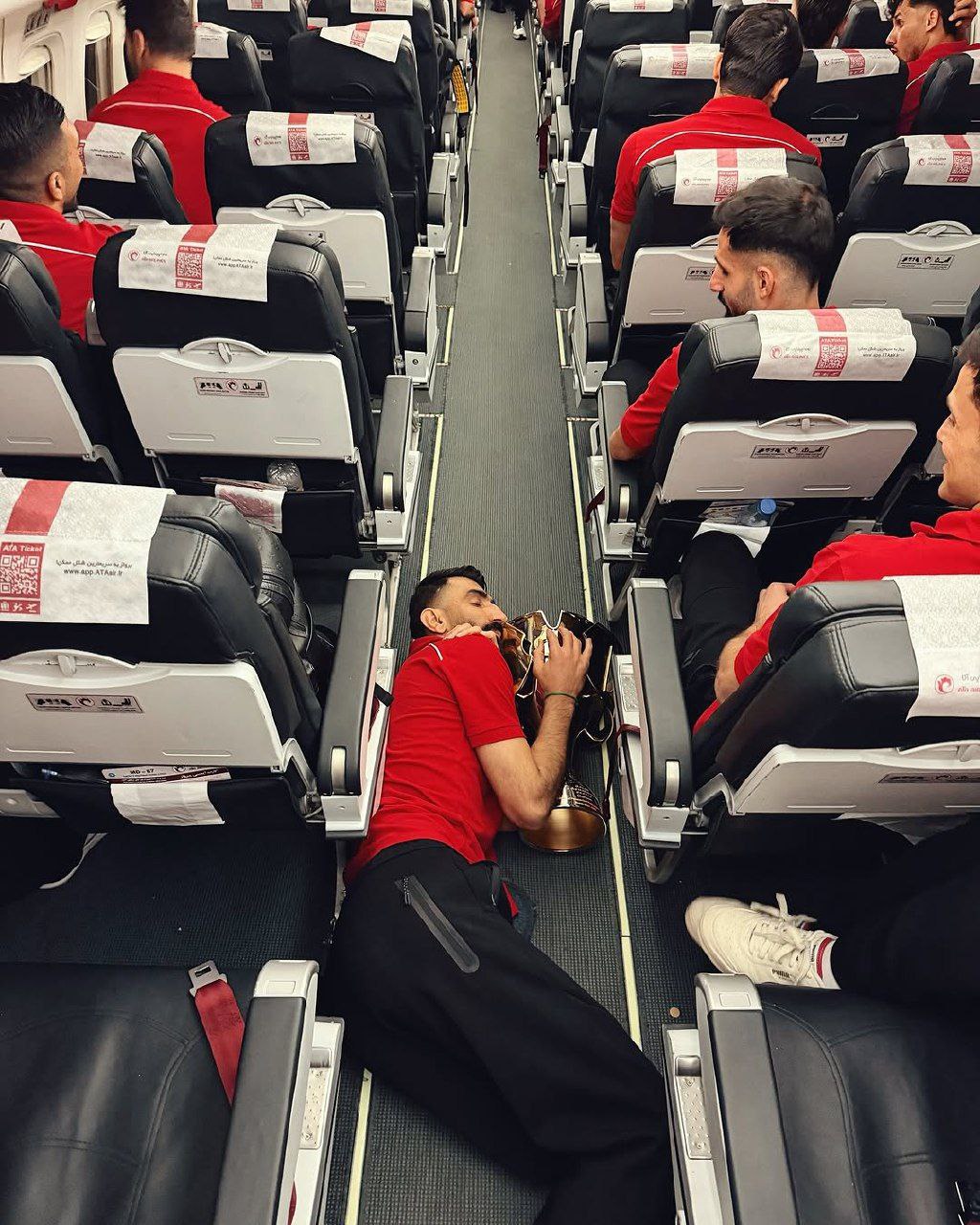 تصاویر یادگاری بازیکنان تراکتور