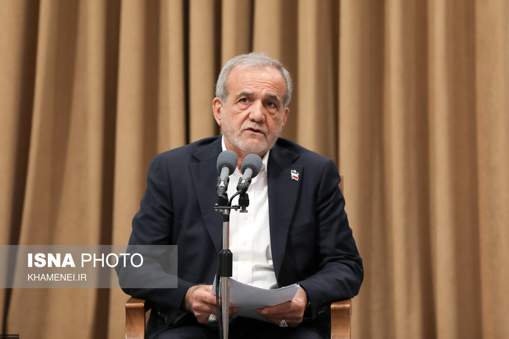 دیدار رئیس‌جمهور و اعضای هیئت دولت با رهبر انقلاب