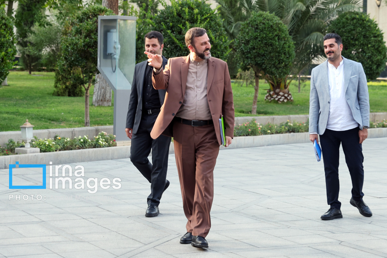 اعضای هیأت دولت در جمع خبرنگاران - ۵ مرداد ۱۴۰۴