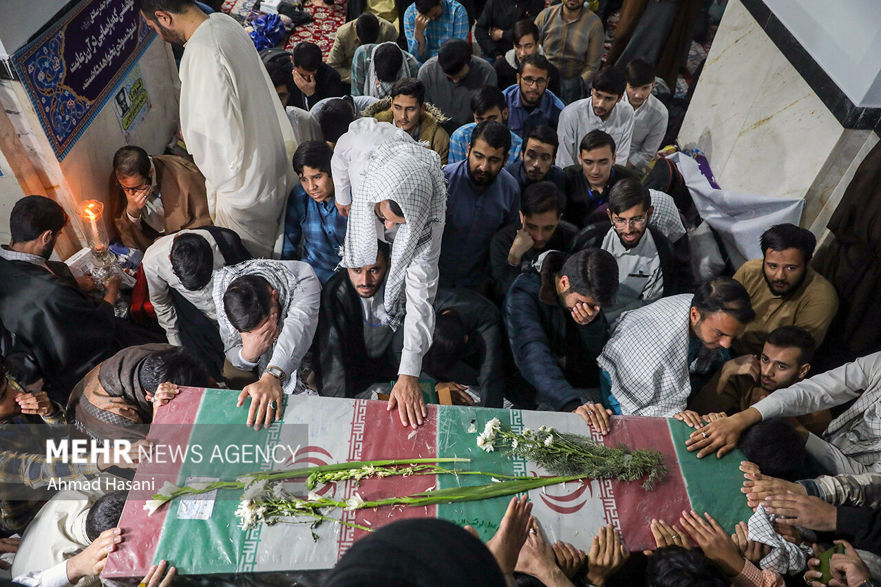 تشییع دو شهید گمنام