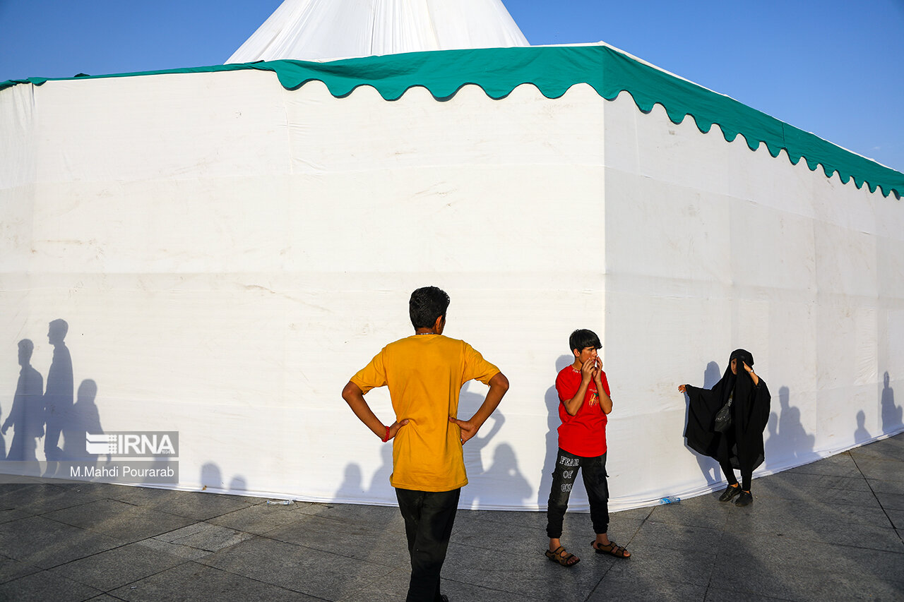 خیمه سوزان ظهر عاشورا