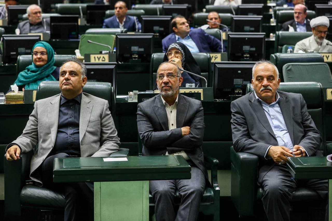 مراسم تقدیر از مدال‌آوران تیم‌های ملی کشتی آزاد و فرنگی در مجلس