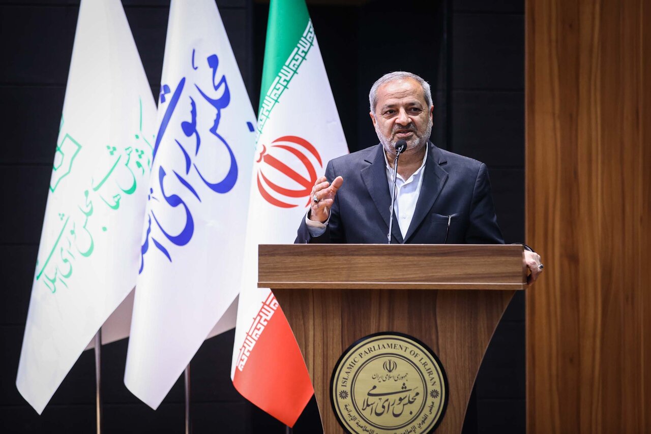 حضور قالیباف در اولین کارسوق حکمرانی داده‌محور