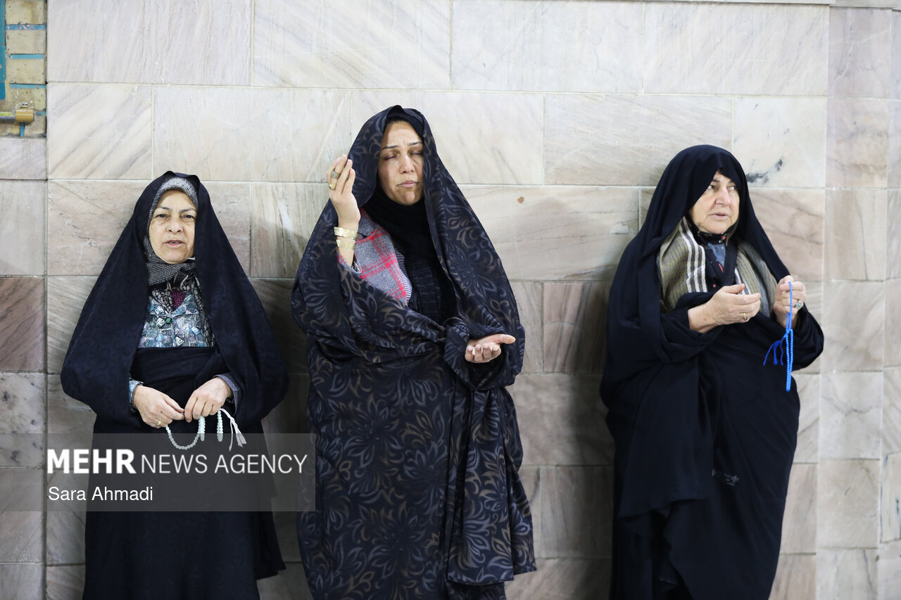 شب میلاد امام حسین(ع) در حرم مطهر حضرت رضا(ع)