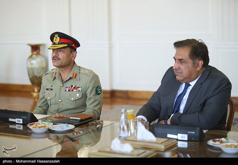 دیدار فرمانده ارتش پاکستان با وزیر امور خارجه