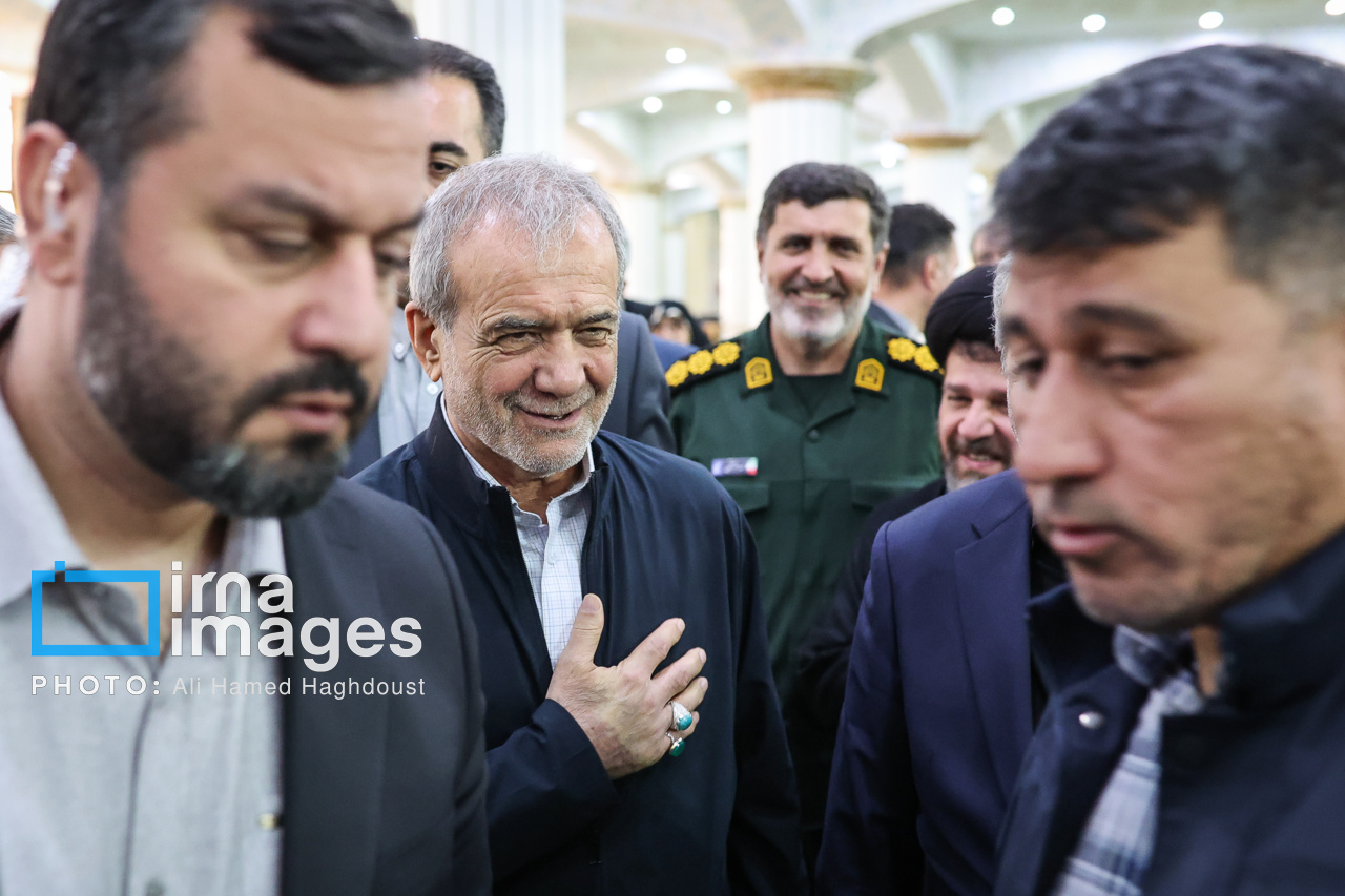 مراسم سالگرد شهدای خدمت در مصلای تبریز 