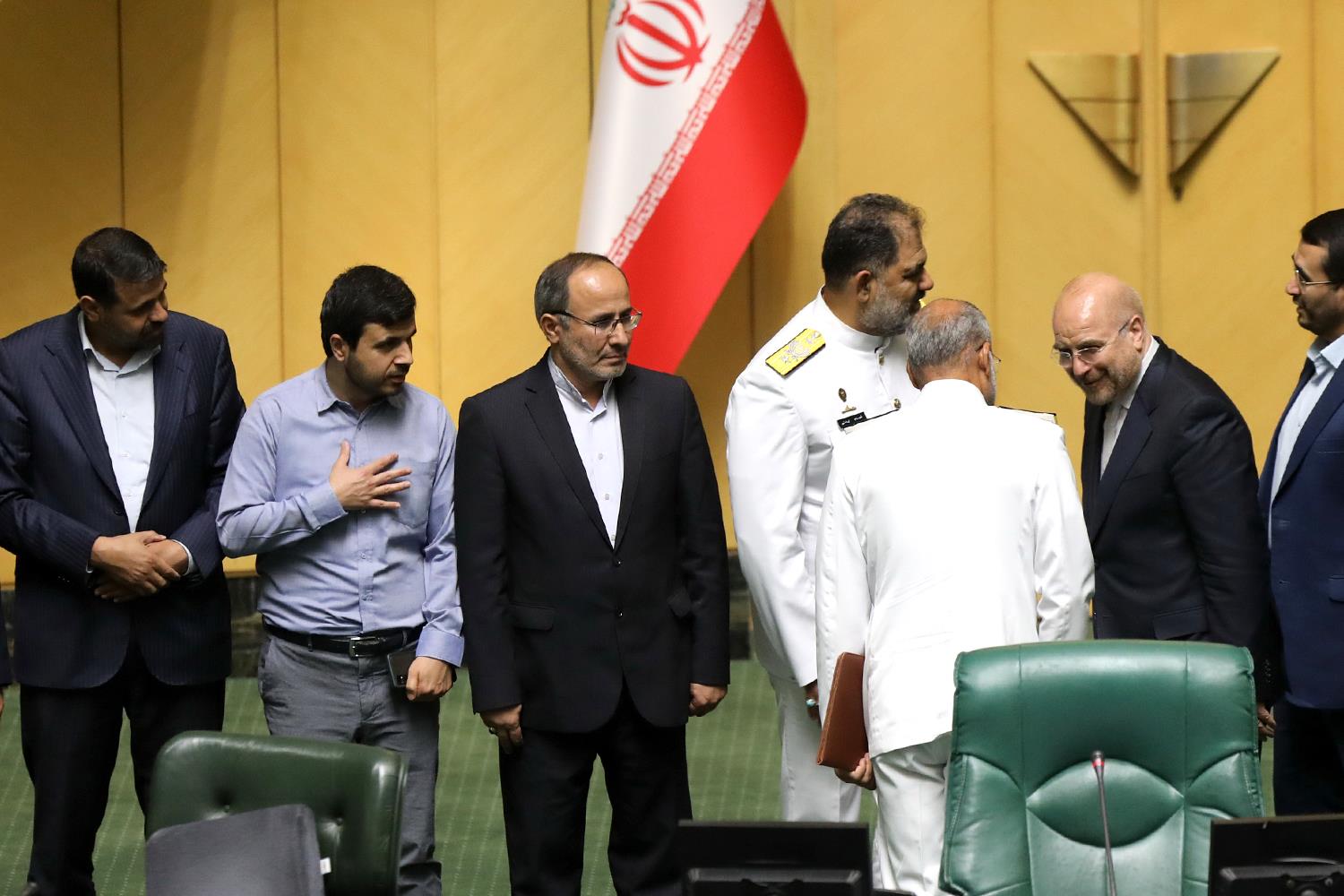 تقدیر مجلسی ها از اعضای ناوگروه ۸۶ نیروی دریای ارتش