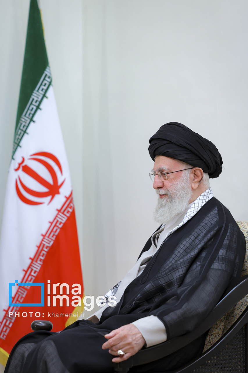 دیدار نخست‌وزیر پاکستان با رهبر انقلاب