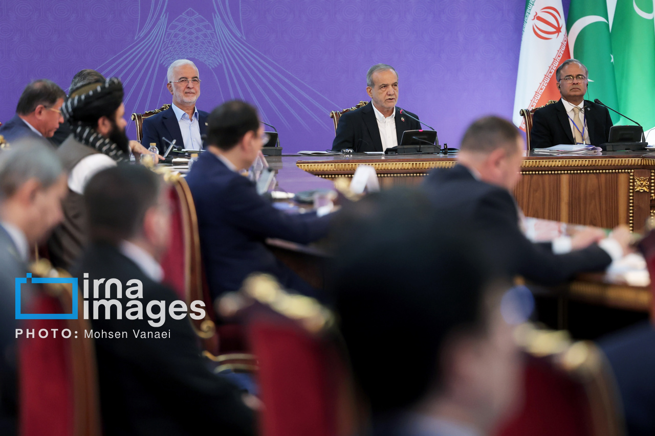 پزشکیان در نشست وزیران «اکو»