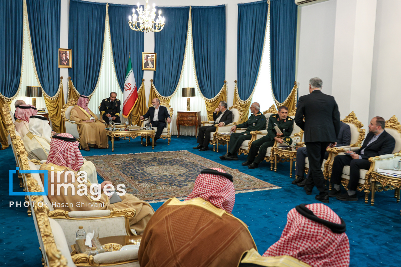 دیدار وزیر دفاع عربستان با دبیر شورای عالی امنیت ملی