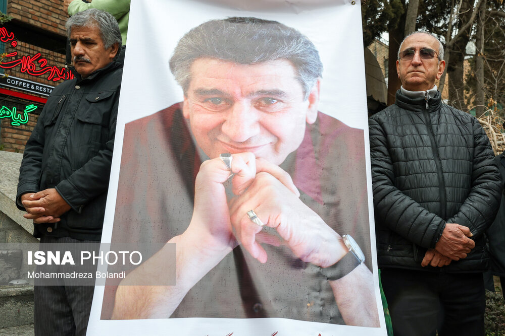 مراسم تشییع پیکر منوچهر والی‌زاده