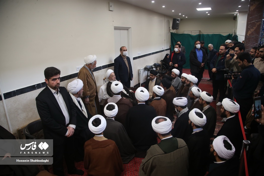 عمامه گذاری طلاب