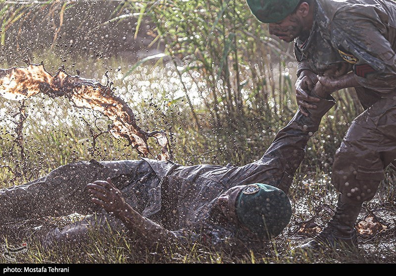 بازدید امیر ایرانی ازپادگان تکاوران نیروی دریایی ارتش