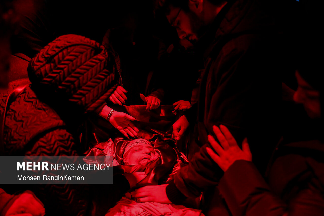 وداع با پیکر شهدای امنیت در معراج شهدا