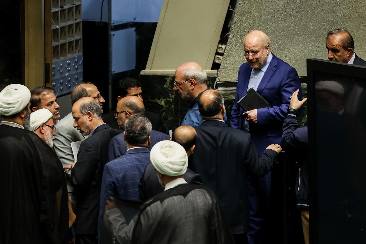 نشست بررسی برنامه هفتم توسعه در صحن علنی مجلس شورای اسلامی