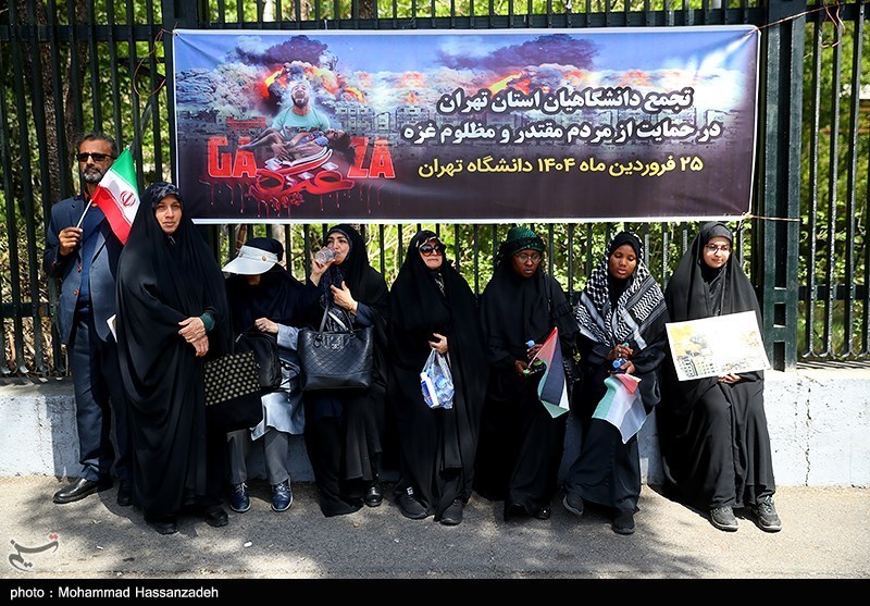 تجمع دانشجویان دانشگاه تهران در حمایت از غزه