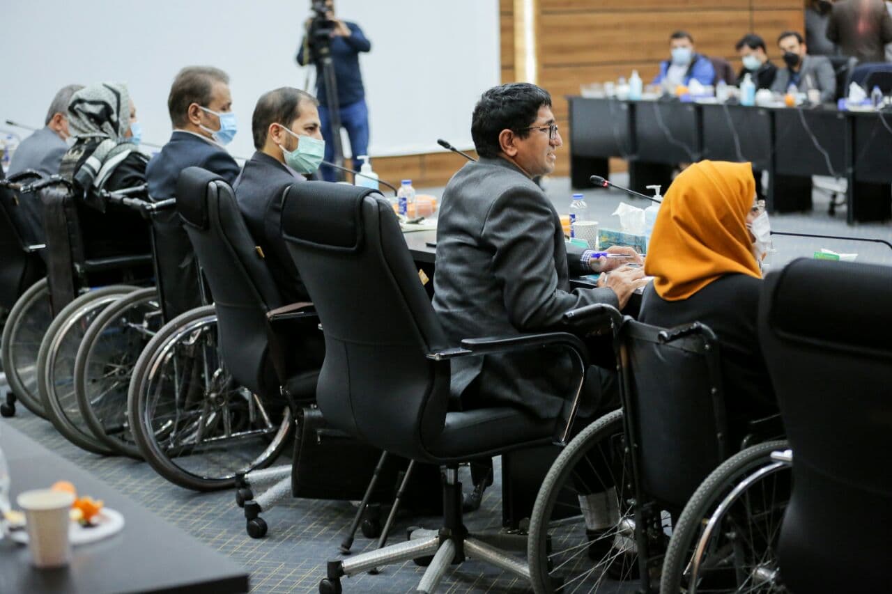 نشست هم‌اندیشی رئیس مجلس با مدیران سازمان‌های مردم‌نهاد معلولان