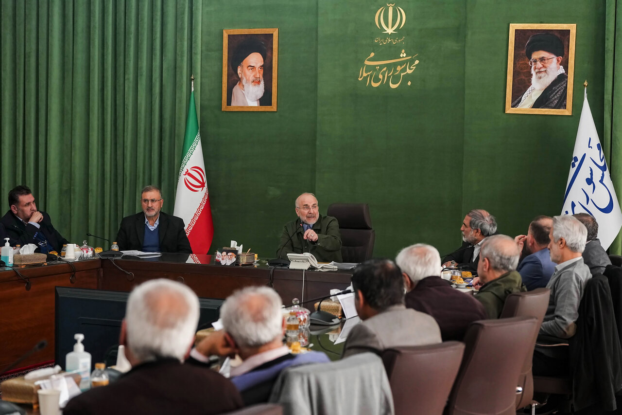 دیدار جمعی از جانبازان و ایثارگران با قالیباف