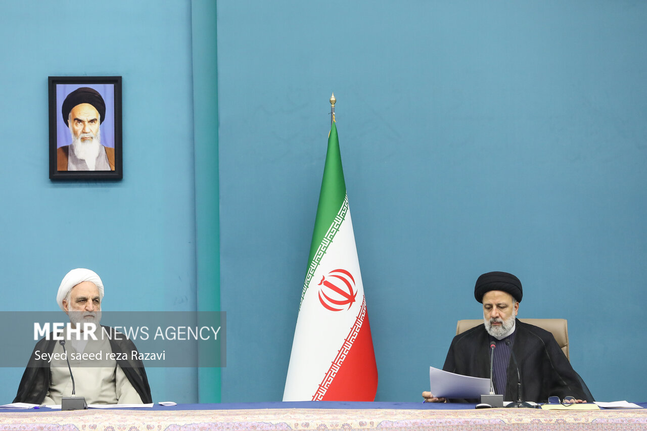 جلسه شورای عالی انقلاب فرهنگی