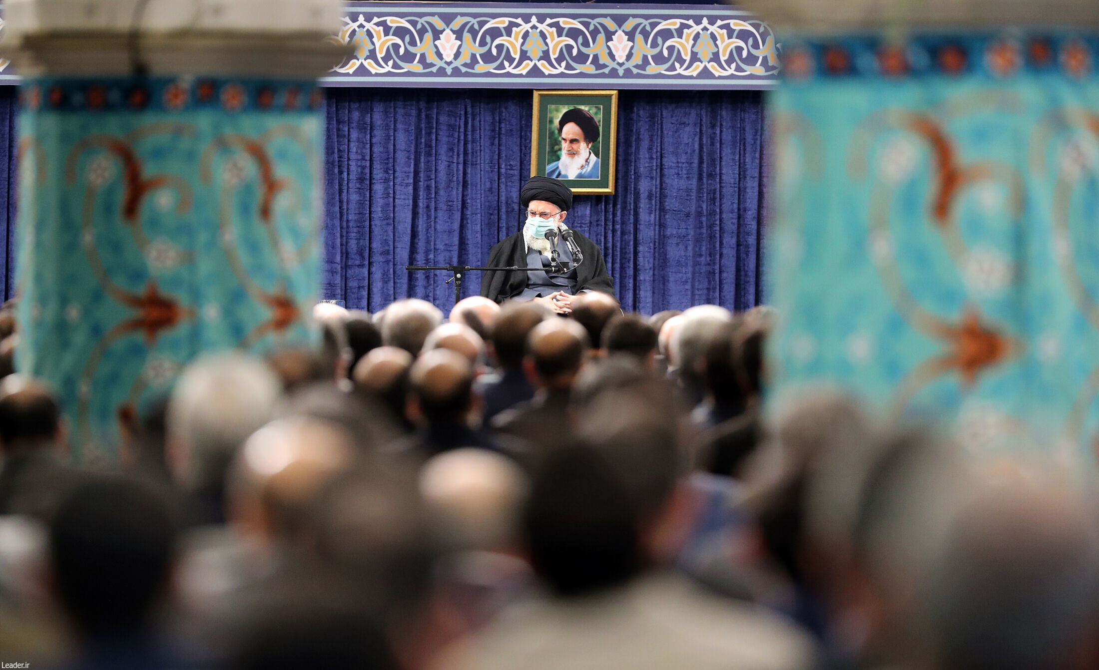 تصاویری از دیدار کارآفرینان، تولیدکنندگان و دانش بنیان‌ها با رهبر انقلاب