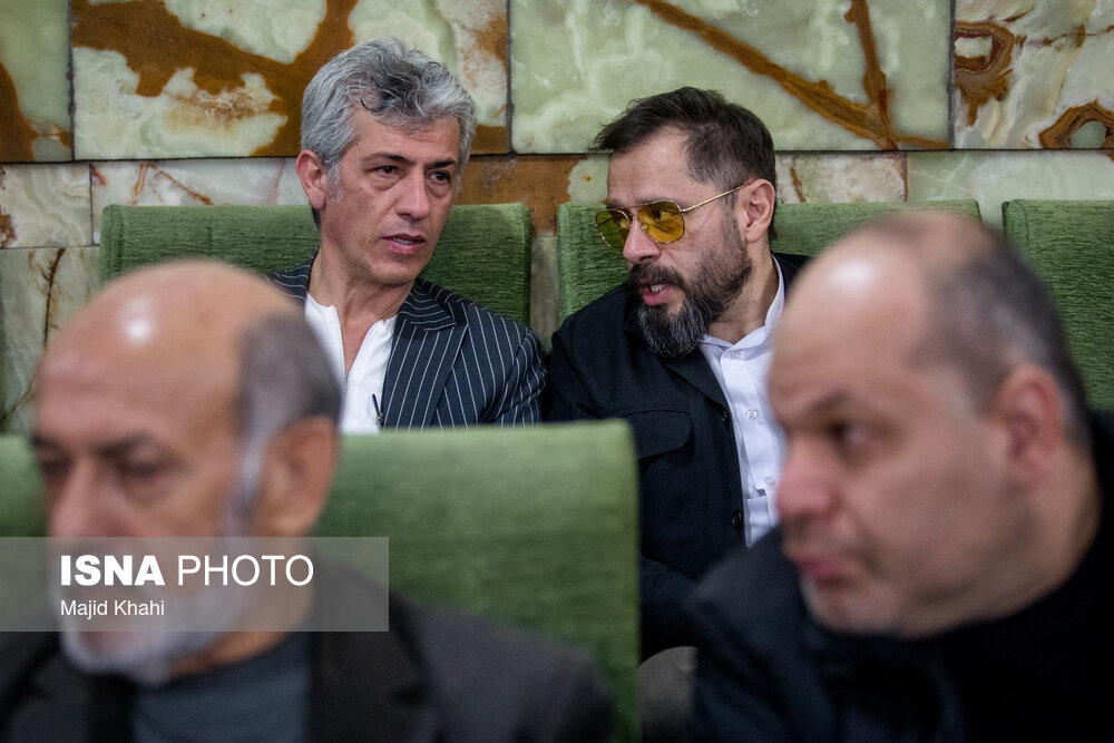 بازیگران در مراسم ختم مرحوم عنایت بخشی