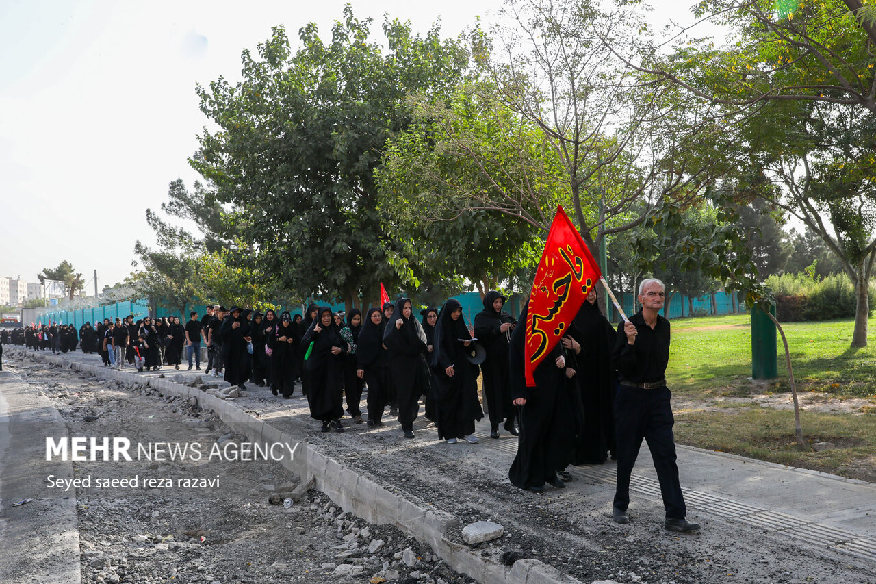  مراسم پیاده‌روی جاماندگان اربعین