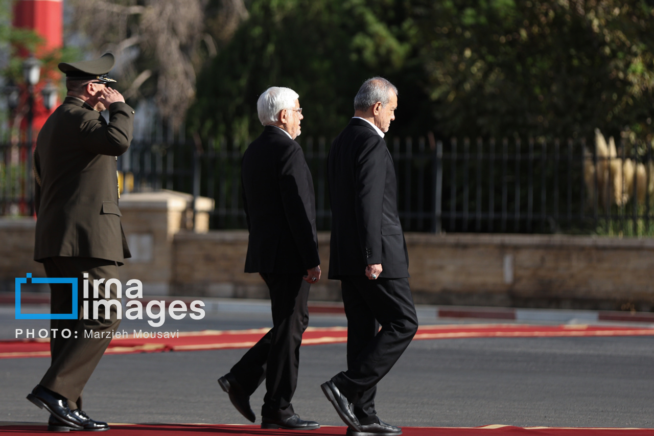 بدرقه رئیس‌جمهور به چین